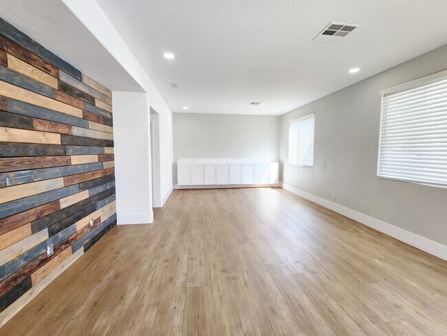 Building Photo - 95663 Newton Grove Ct