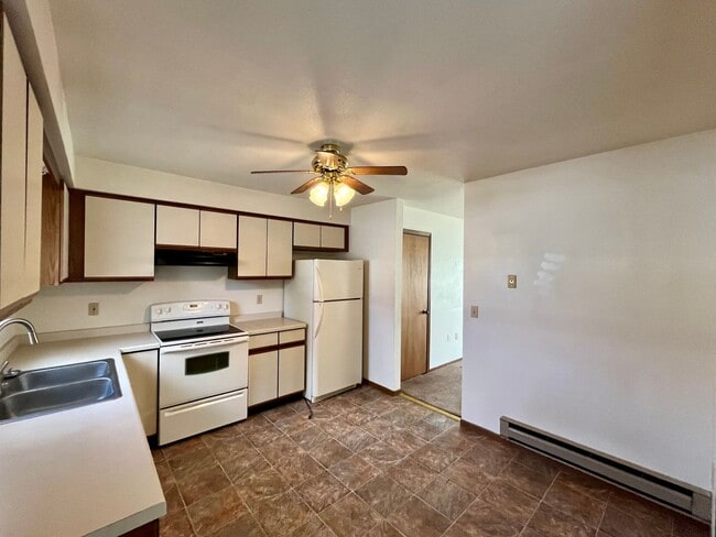 Building Photo - 604 Hollywood Dr