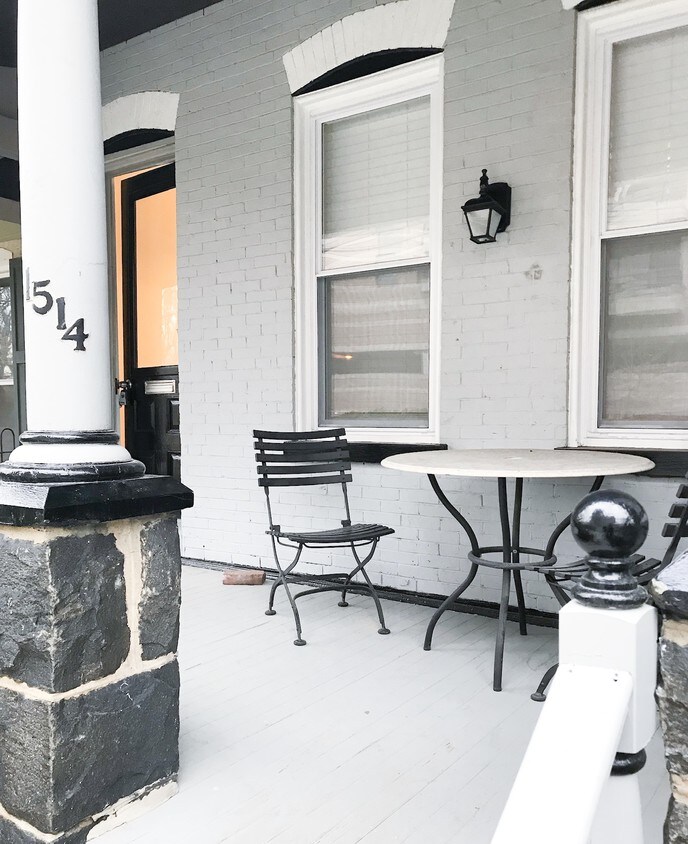 Primary Photo - 1514 N Van Buren St