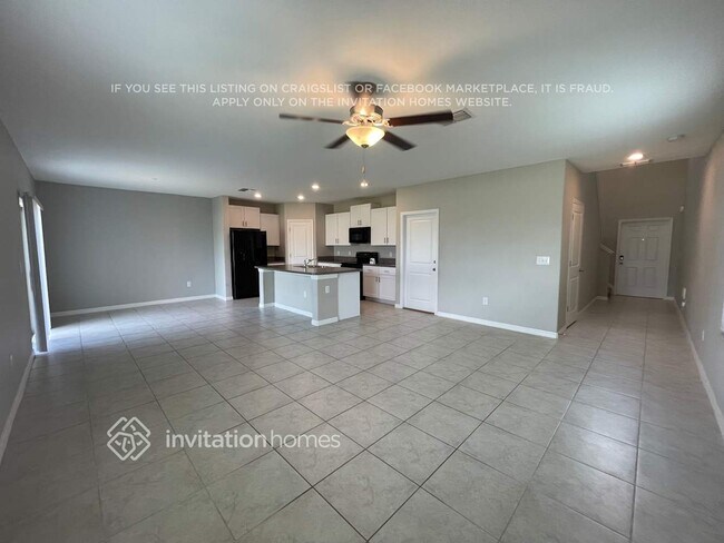 Foto del edificio - 15618 Greenleaf Bay St