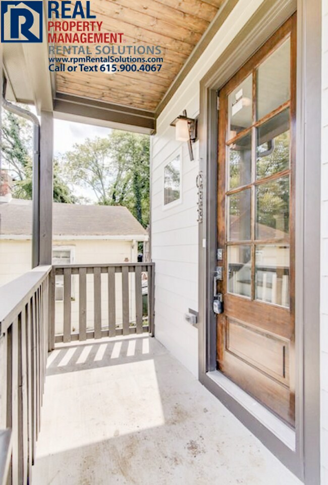 Foto del edificio - OFFERING HALF OFF THE FIRST MONTH'S RENT!!...