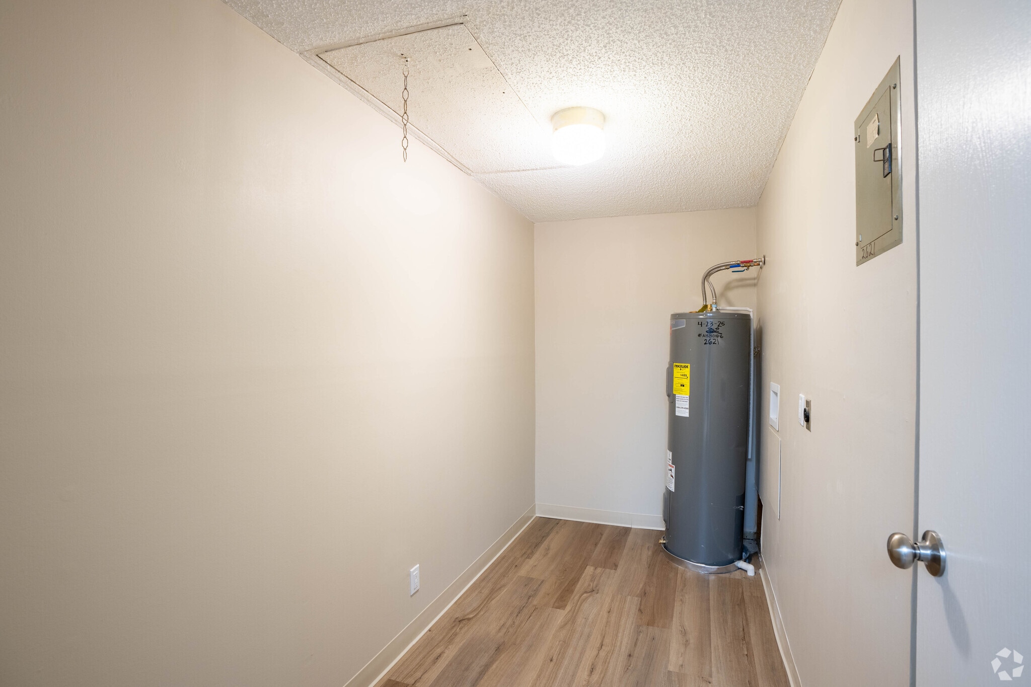 Woodbine Apartments – photo 5