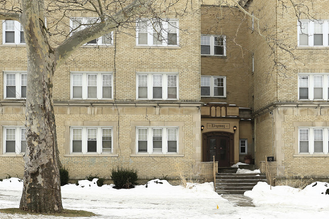Building Photo - Edgeway Apartments