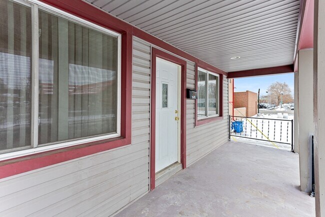 Foto del edificio - 7645 Fisher Ave