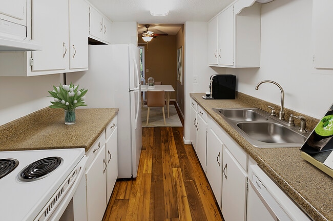 Photo - South Park Apartments