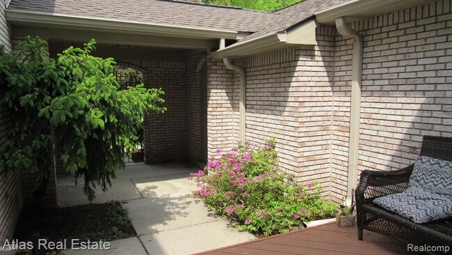 Building Photo - 1470 Timberview Trail