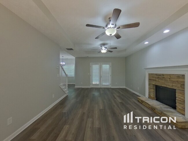 Foto del edificio - 910 Skidway Ct