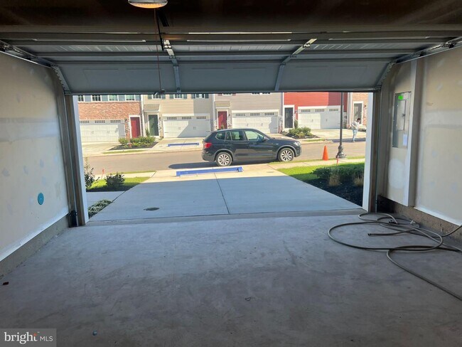 Building Photo - 1265 Apollo Dr
