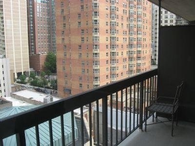 Building Photo - 33 W Delaware Pl