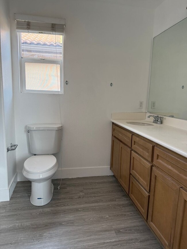 Foto del edificio - Spacious 4Bed/4Bath