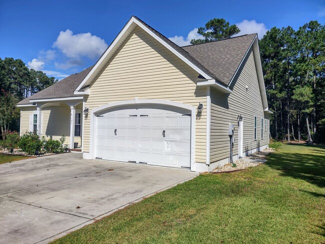 Building Photo - 107 Buccaneer Ct. Swansboro