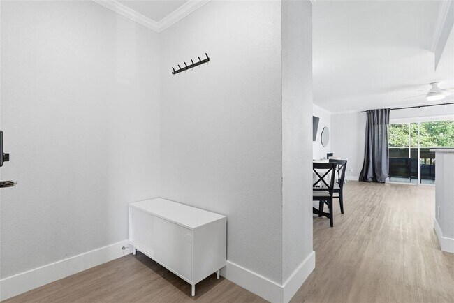Foto del edificio - 631 N Keene Rd