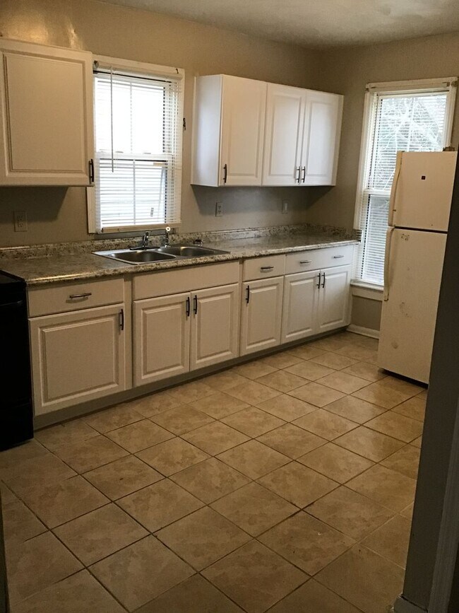 Foto del edificio - Spacious 2 bedroom duplex