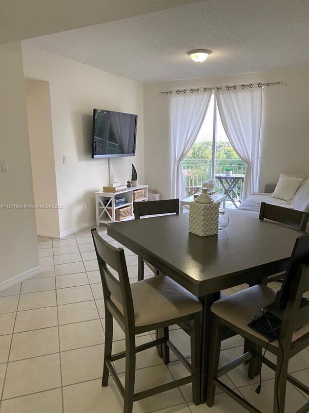 Foto principal - 3500 Coral Way