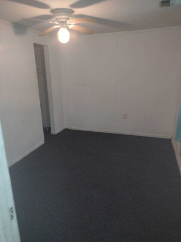 Building Photo - 6123 Glenis St