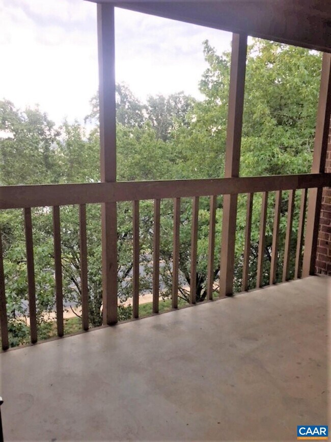 Building Photo - 102 Turtle Creek Rd