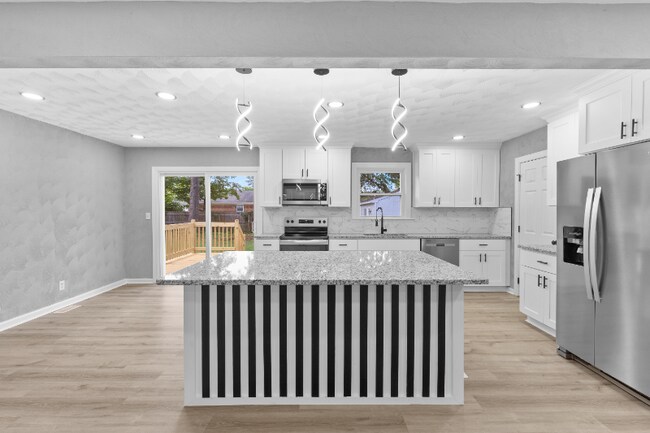 Foto del edificio - 4916 Orleans Dr