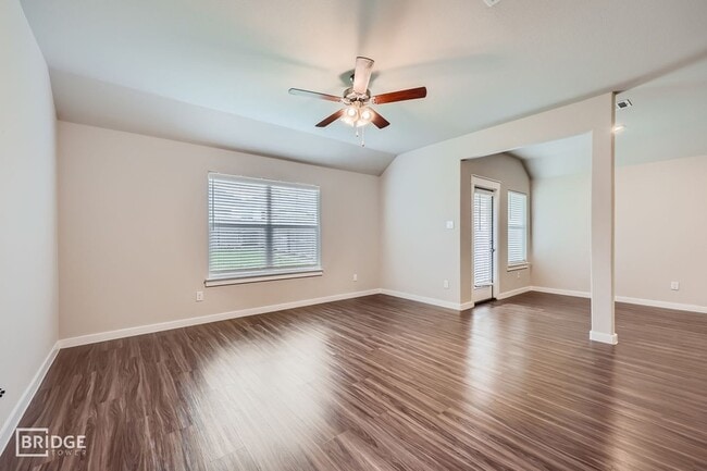 Building Photo - 6129 Fall Creek Ln