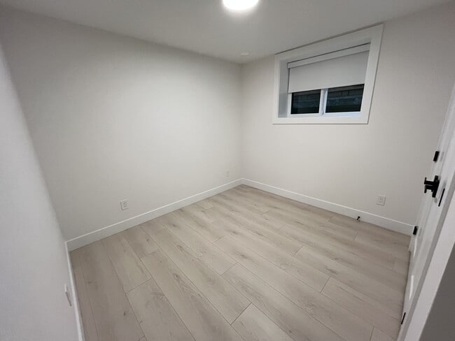 Building Photo - 4653 Pender St