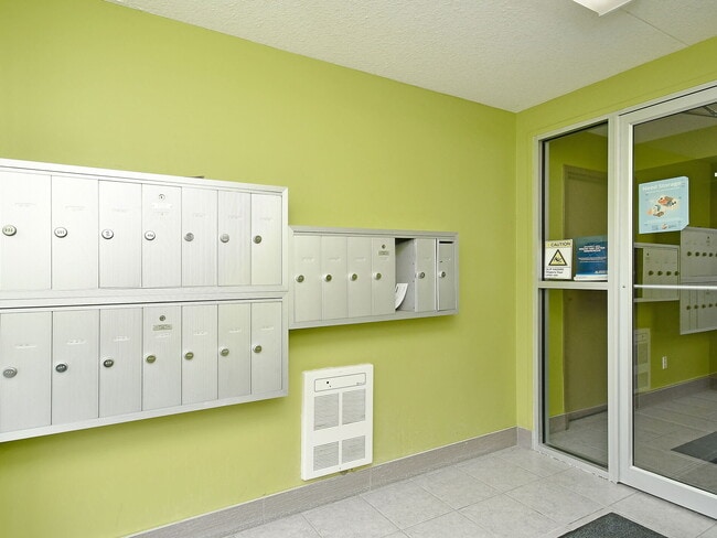 Building Photo - Male Student Housing in Waterloo - Students Only