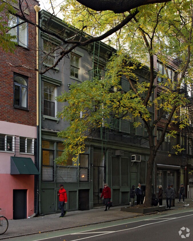 Primary Photo - 21-23 Bleecker St