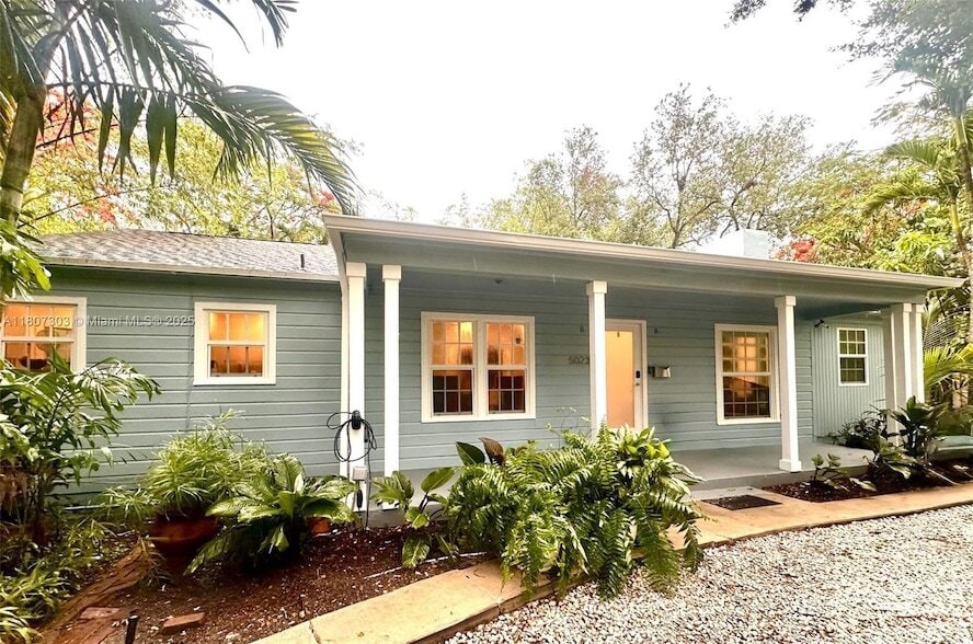 Foto principal - 5023 SW 59th Ave
