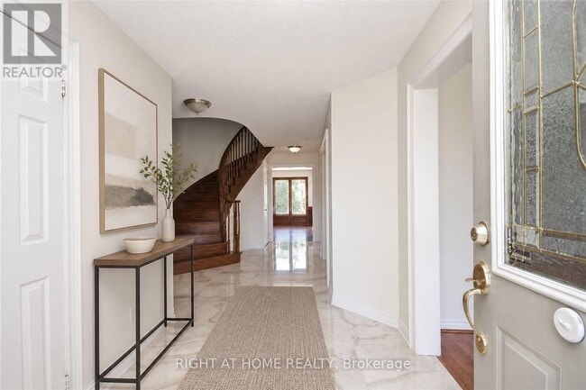 Building Photo - 1466 Bayshire Dr