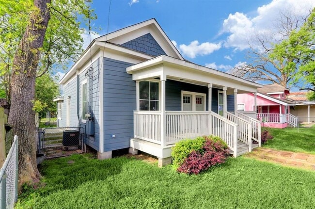 Building Photo - 5514 Barremore St