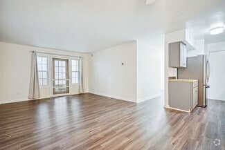 Building Photo - 5900 Prince George Dr