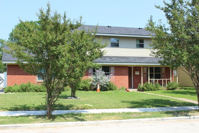 Foto del edificio - Ready to Move in... Do not miss this house !!!!