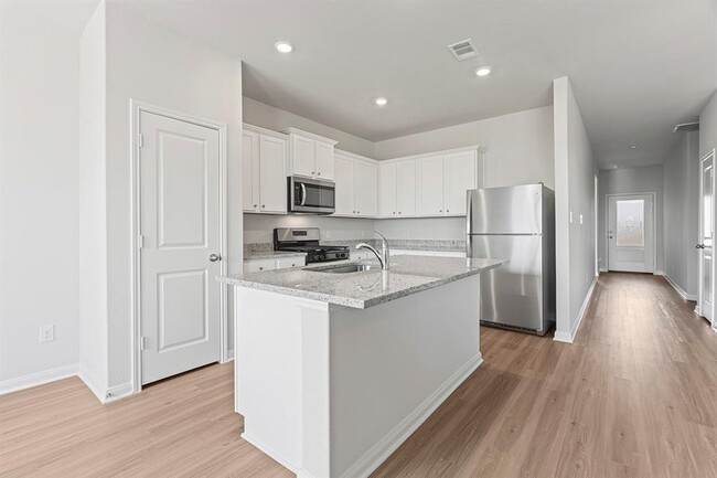 Foto del edificio - 1023 Rosewood Trl