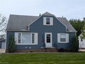 Building Photo - 1678 Byron Dr