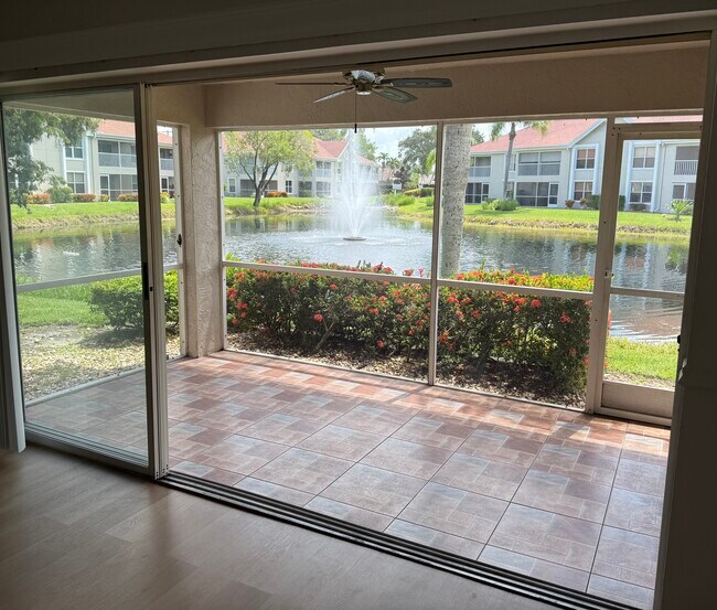 Foto del edificio - 9836 Luna Cir