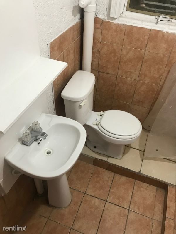 Building Photo - 412 Ben Swain Dr