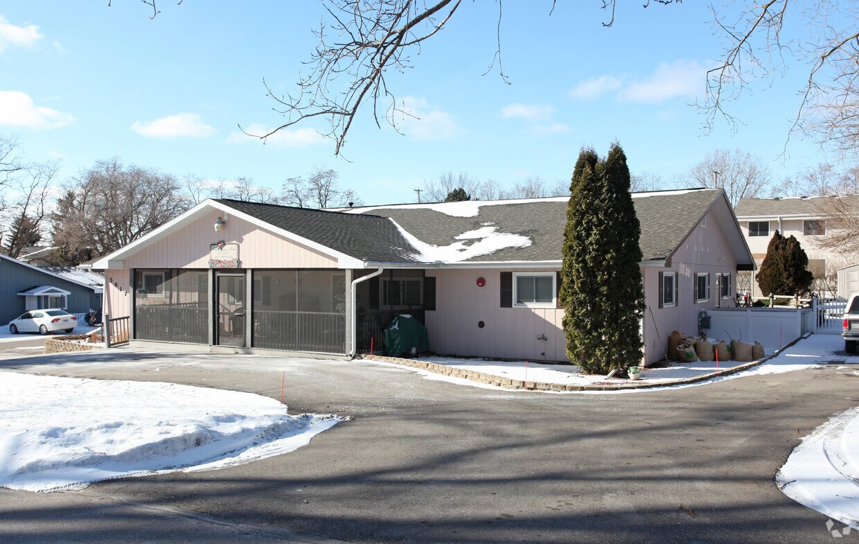 5917 Edson St, Haslett, MI 48840 Apartments in Haslett, MI