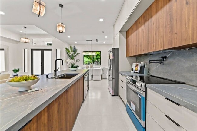 Photo - 621 NW 42nd Avenue House