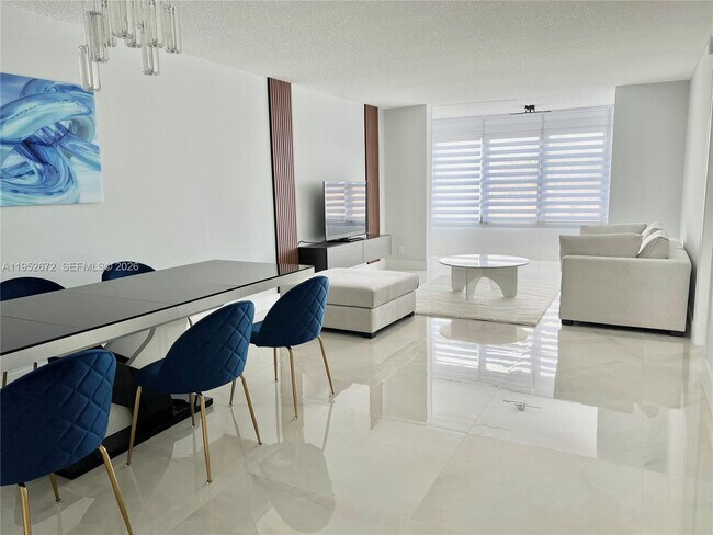 Building Photo - 2551 Aragon Blvd