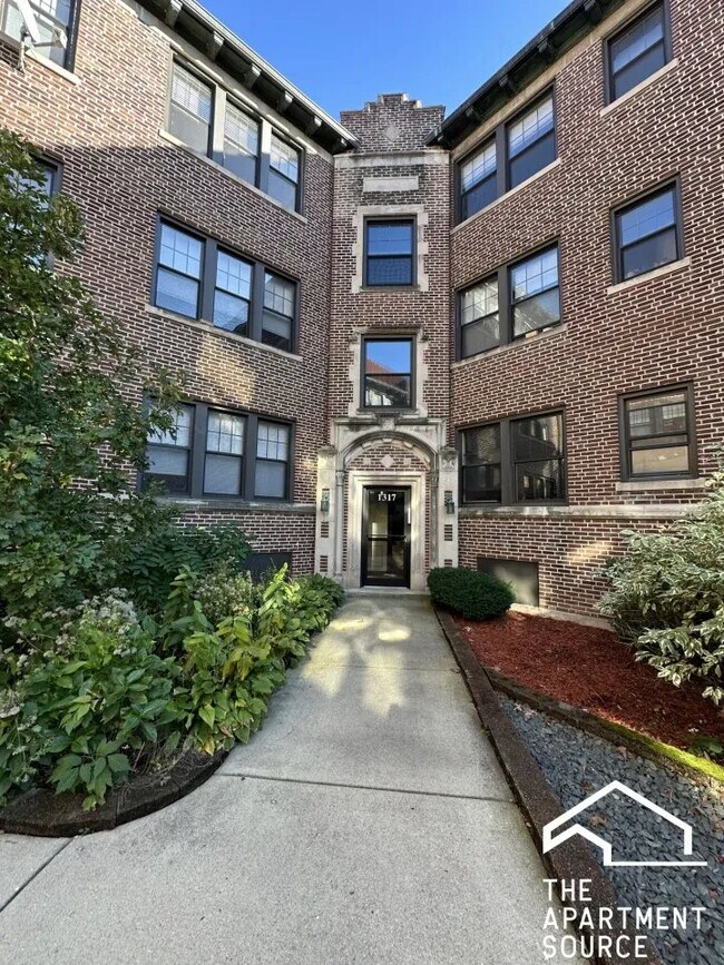Foto del edificio - 1317 Oak Ave