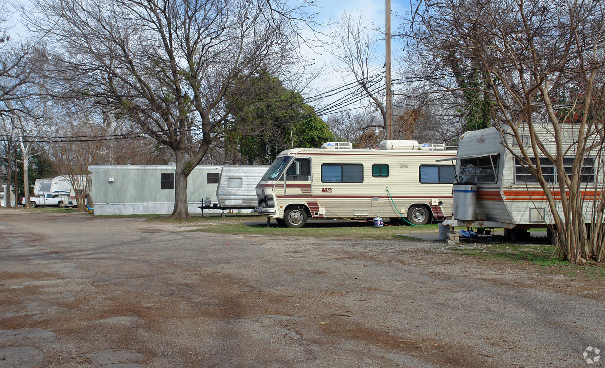 Building Photo - Bel Aire Mobile Home Park