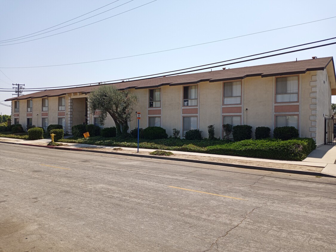11562 186th St Unit 3, Artesia, CA 90701 Apartments in Artesia, CA