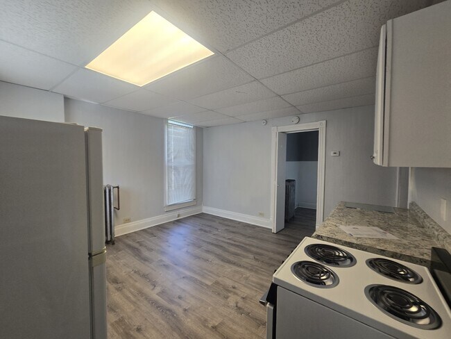 Foto del edificio - 319 S Shelby St