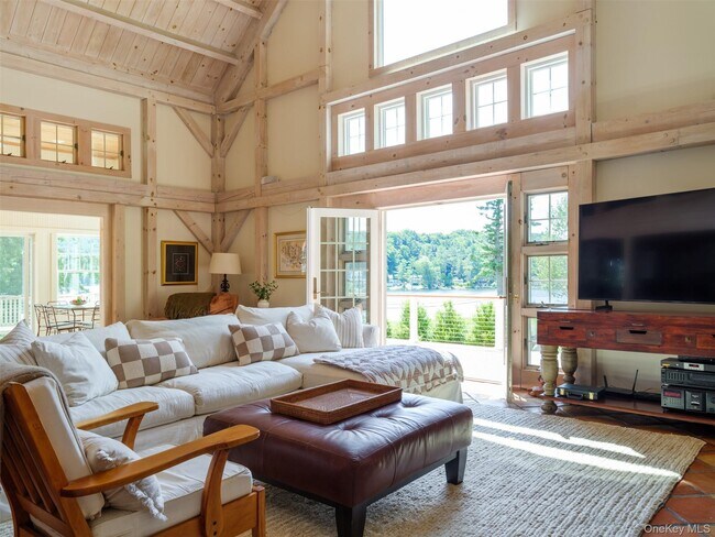 Foto del edificio - 121 Queechy Lake Dr