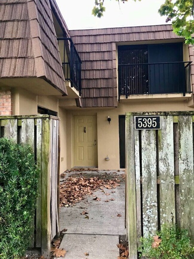 Foto del edificio - 2/2.5 in the lovely, cozy community of Middlebrook Pines!