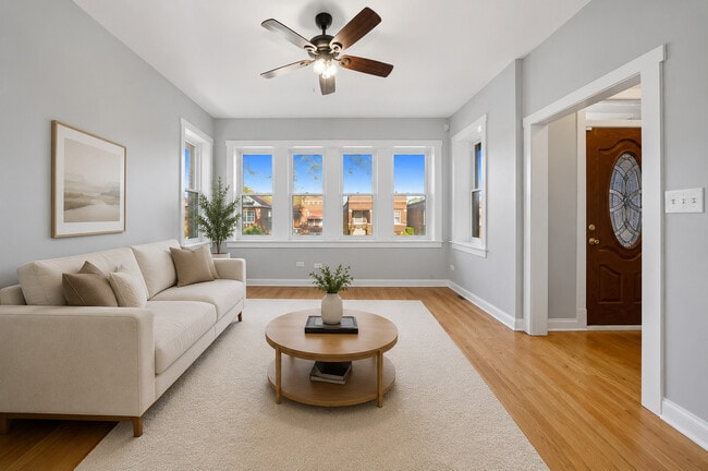 Foto del edificio - 1532 S Lombard Ave