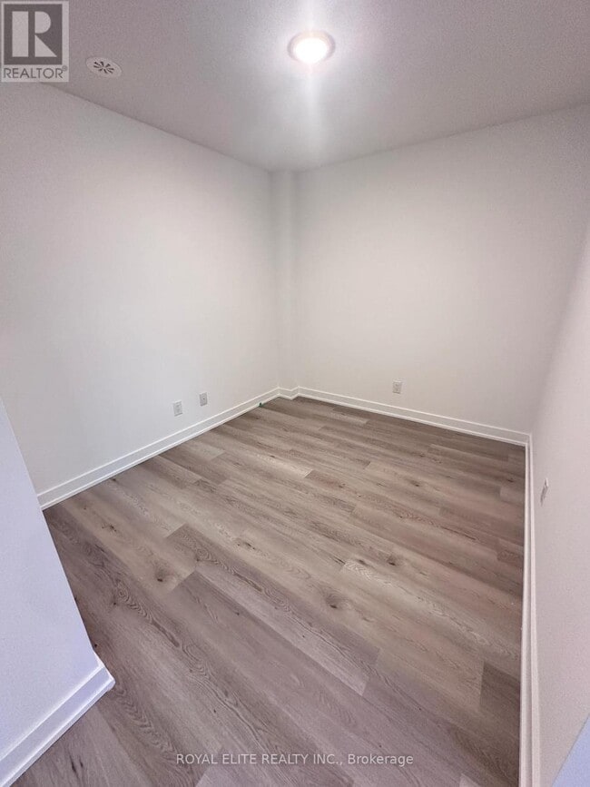 Photo du bâtiment - 1475 O'Connor Dr