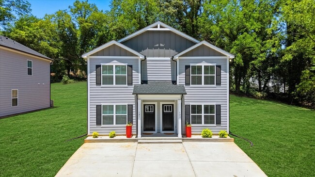 Building Photo - Hickory Duplex 131