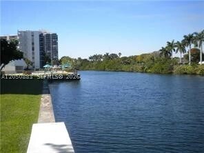 Foto del edificio - 3475 N Country Club Dr