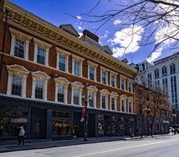 Building Photo - 85 King St E