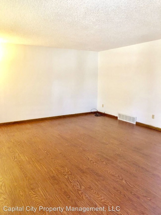Building Photo - 3122 Cumberland Dr