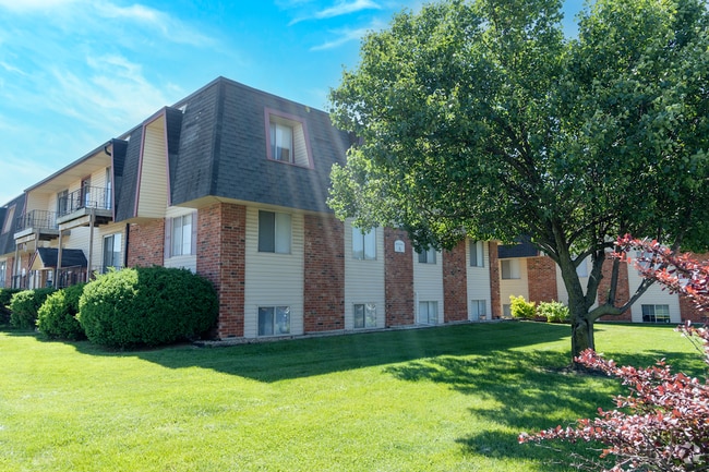 Building Photo - Rosewood Village